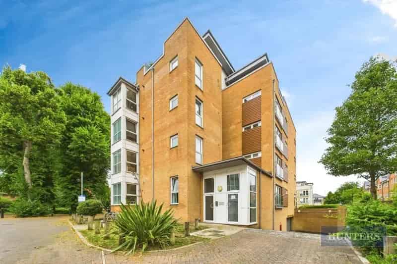 2 Bed Flat for Sale City Centre Apartment 2 Bathrooms Parking