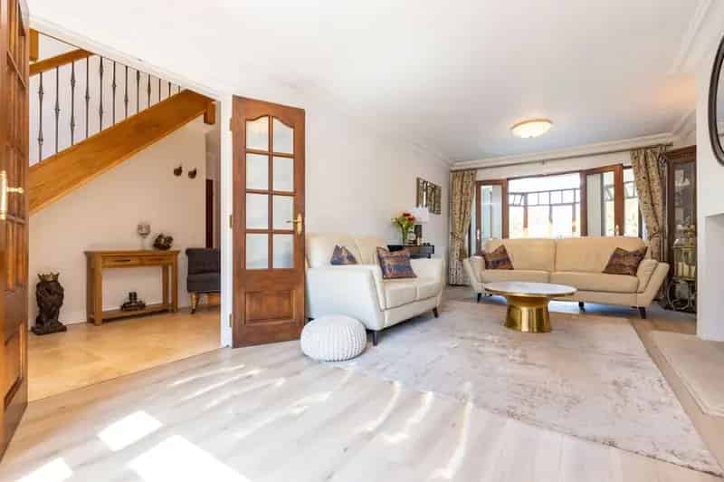 4 Bedroom Detached House for Sale Bulkington Warwickshire