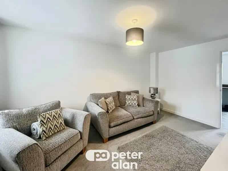Immaculate Two Bedroom House Available Now