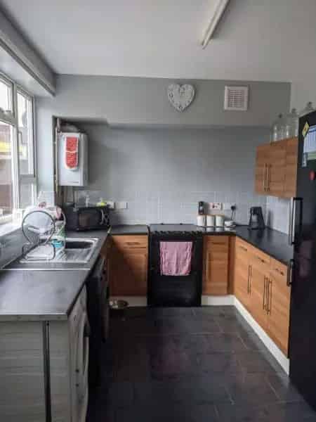 3 Bed Corner House in Quiet Area
