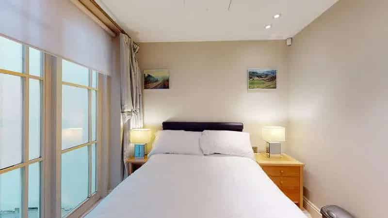 4 Bed Property for Sale in London SW7 - Luxurious Living near Harrods