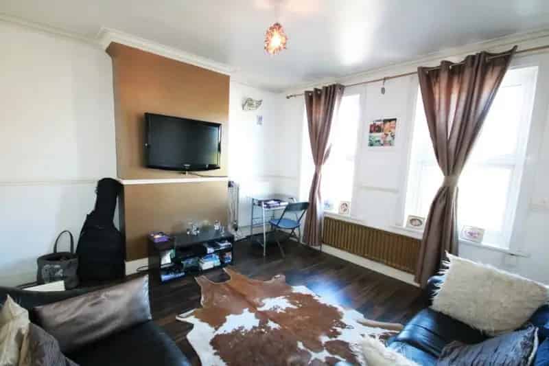 1 Bedroom Flat To Rent Available July 26 2025