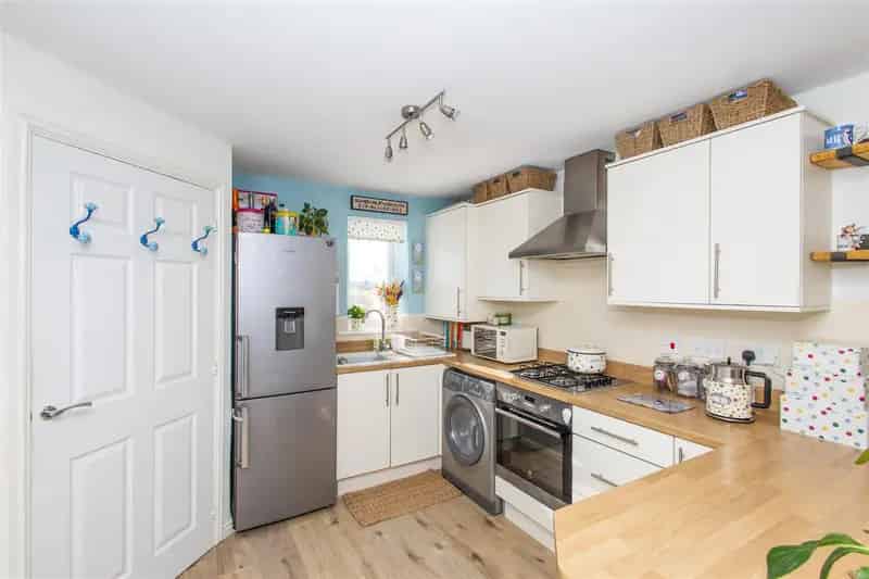 3 Bedroom Semi Detached House To Rent Near Playing Fields