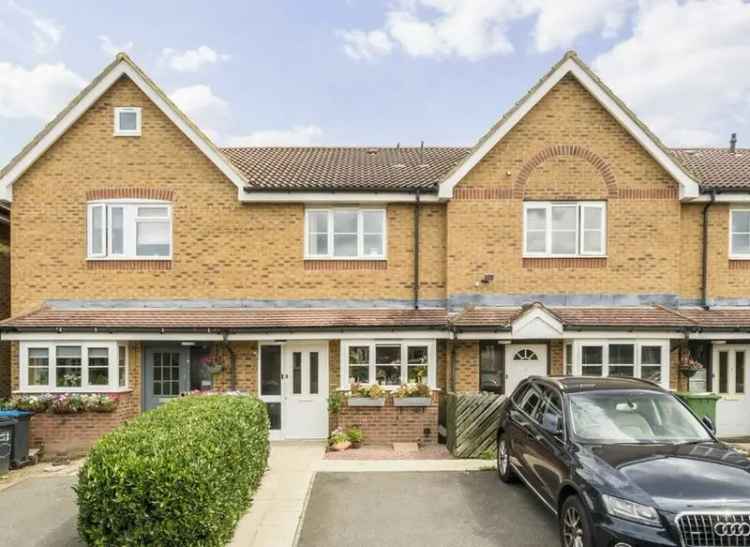 Two Bedroom Freehold House Near Colliers Wood Northern Line