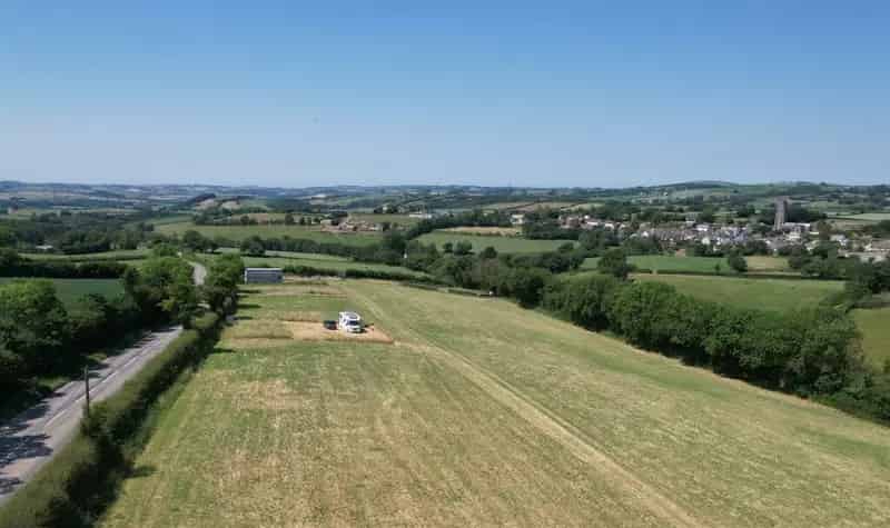Small Pasture Plot Near Chittlehampton with Country Views