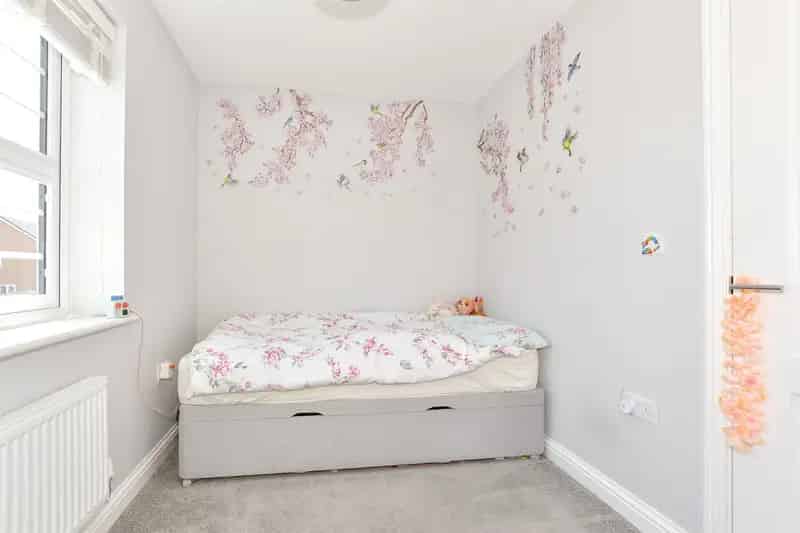 4 Bedroom Detached House for Sale in Whitfield, Dover
