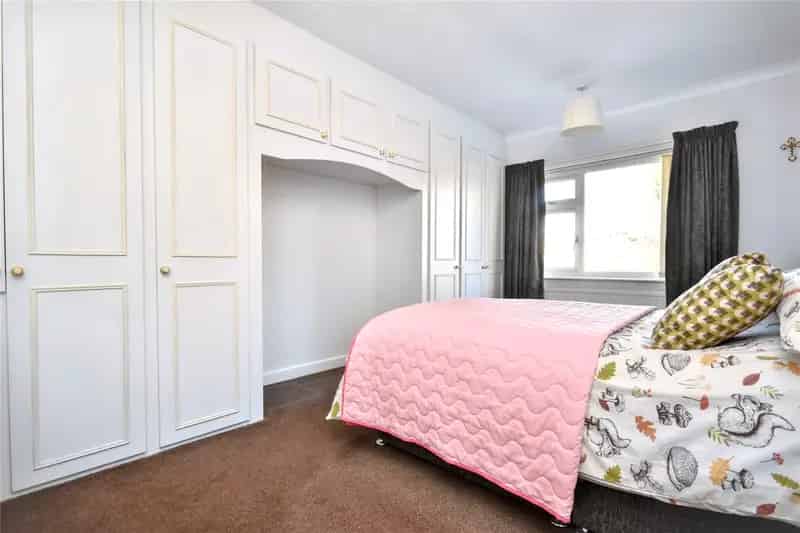 Semi-Detached Bungalow for Downsizers - Spacious Lounge, 2 Bedrooms, Garage