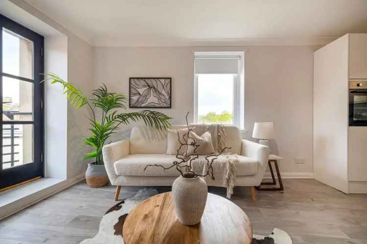 1 Bedroom Flat for Sale in Partick