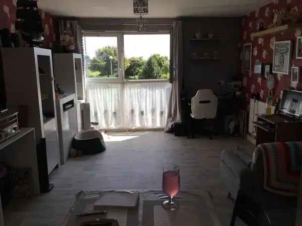 Flat For Rent in Eastbourne, England