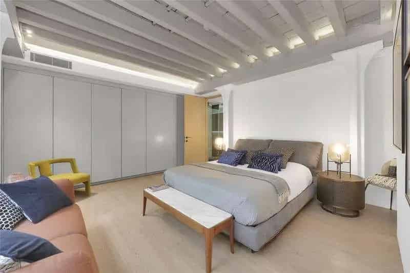 2 Bed Flat for Sale - Stunning Loft Apartment in Historic City Building