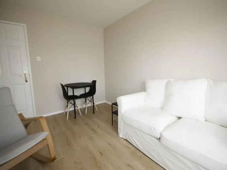 1 Bedroom Flat to Rent Near Meadowbank