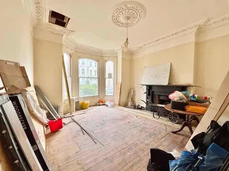 5 Apartment Block for Sale - Excellent Rental Income Potential