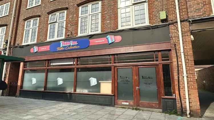 1375 Sqft Retail Unit in Hitchin Town Centre