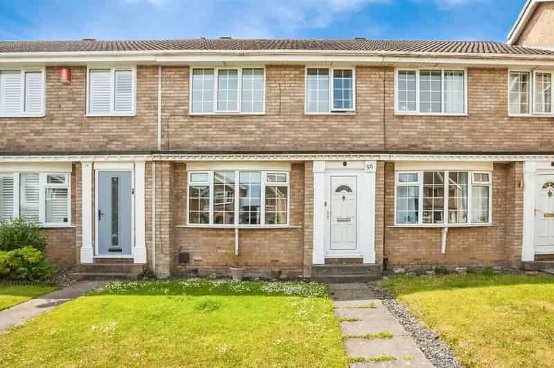 3 Bedroom Mid Terrace House for Sale Rothwell West Yorkshire