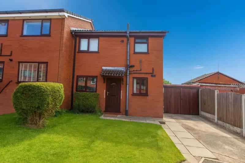 2 bed house for sale