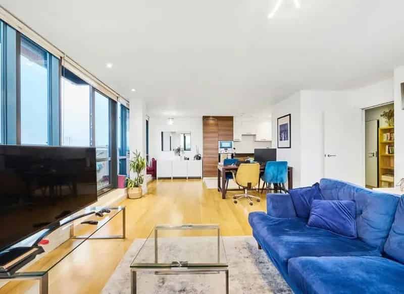 2-Bed 2-Bath Apartment in Gated Development E14