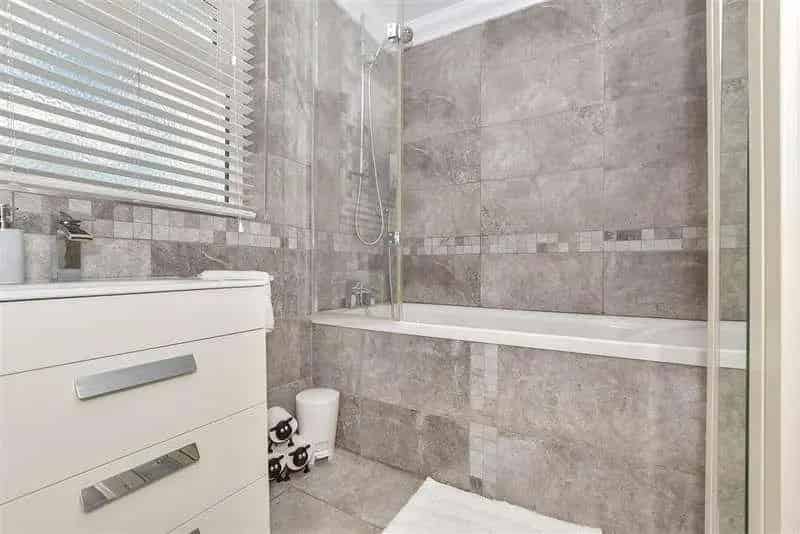 4 Bed Family Home for Sale Modern Open Plan Living Ample Parking