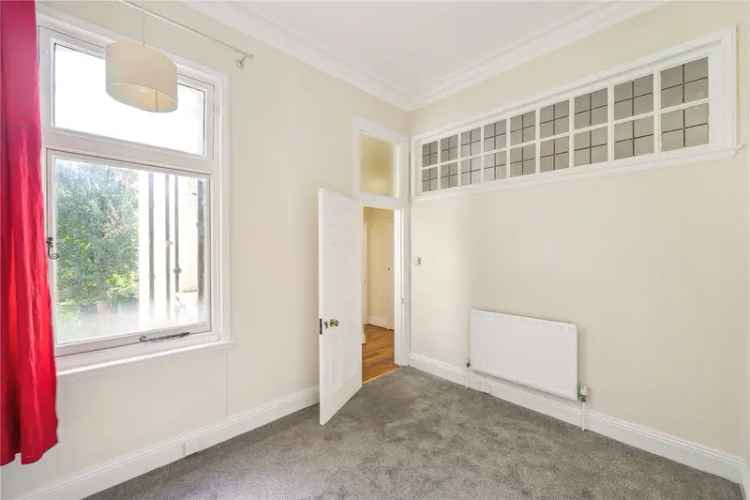 4 bedroom flat/apartment in London