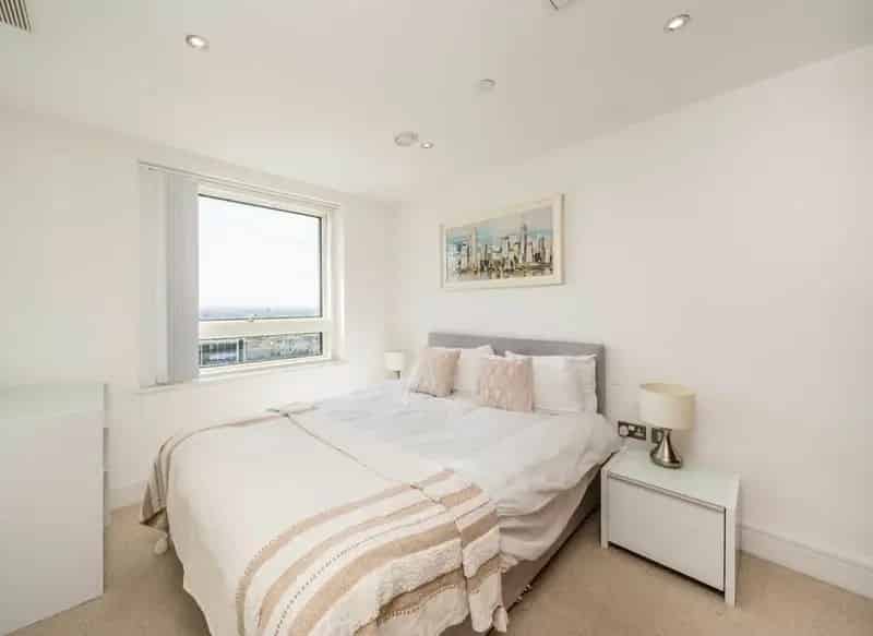 Chain Free 1-Bed Apartment near South Quay DLR