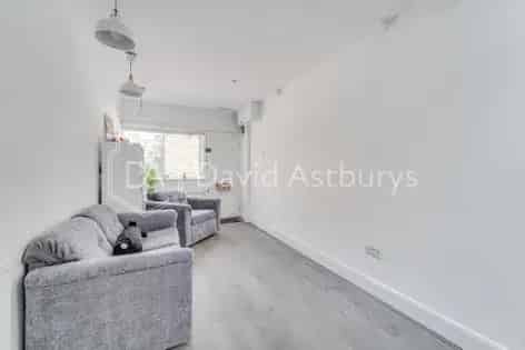 2 Bed Mews House Camden Town Contemporary Interior Private Patio