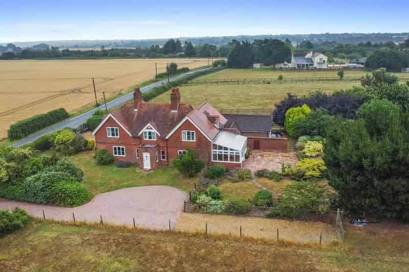6 Bedroom Detached House Dale Hill Kirby le Soken