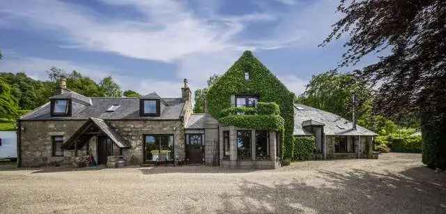 Woodlands Croft, Dyce, Aberdeen, AB21 0HD | Property for sale | Savills