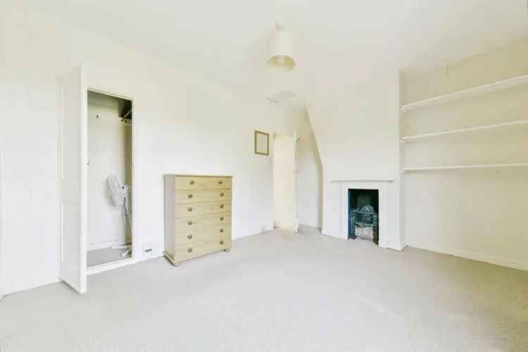 Two Double Bedroom Character Cottage - No Upward Chain