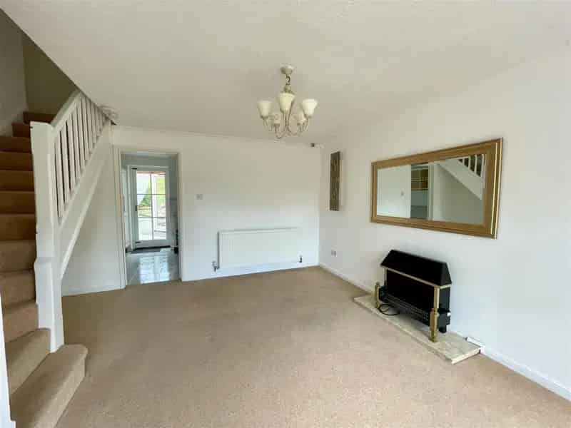 3 Bedroom House To Let Solihull