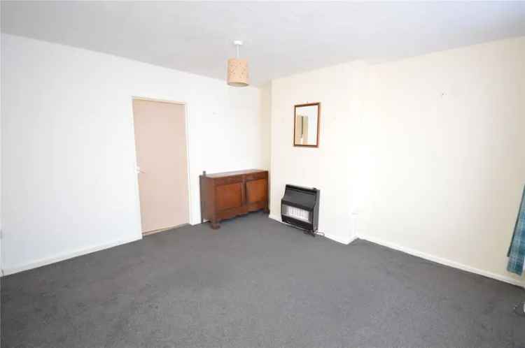 House For Sale in Leeds, England