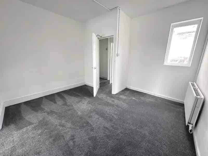 4 Bed 2 Bath House for Sale Near Amenities