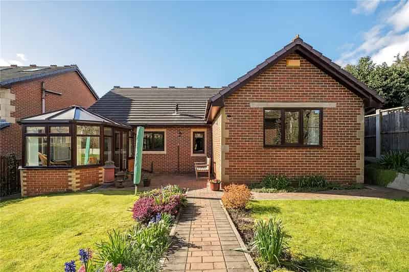 House For Sale , Borough of Spelthorne, England