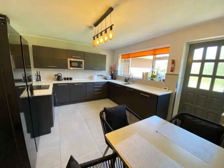 3 Bedroom Bungalow To Let Acaster Malbis
