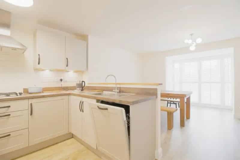 3-Storey Townhouse New Lubbesthorpe 3 Bed 2 Bath Garage