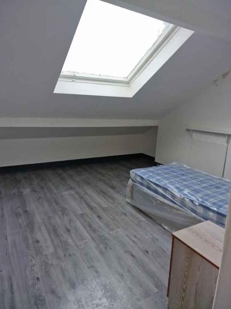 1 bedroom in a house share to rent