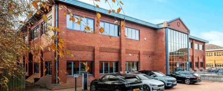 Ground Floor Office Suite in Mature Business Park