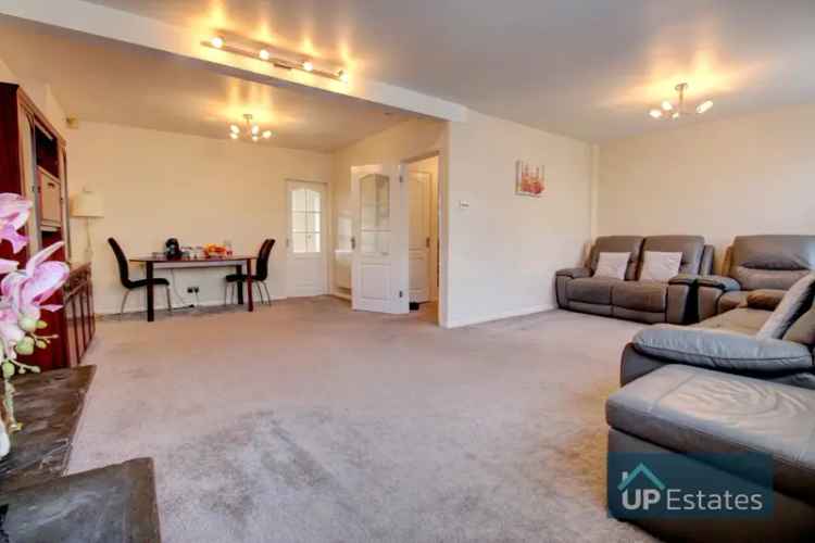 4 Bedroom Detached House for Rent in Finham Coventry