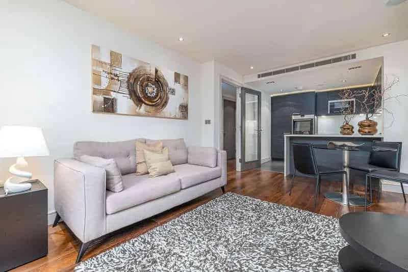 1 Bed Flat for Sale in Chelsea Creek London
