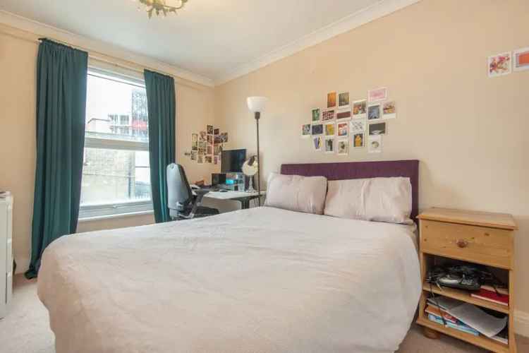 2 Bedroom Flat near Clapham Junction Station