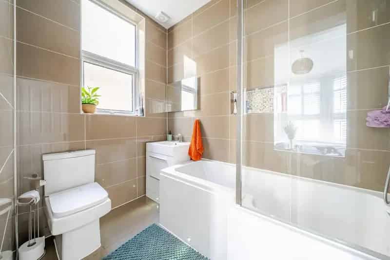 2 Bedroom Ground Floor Flat Exquisite Period Building