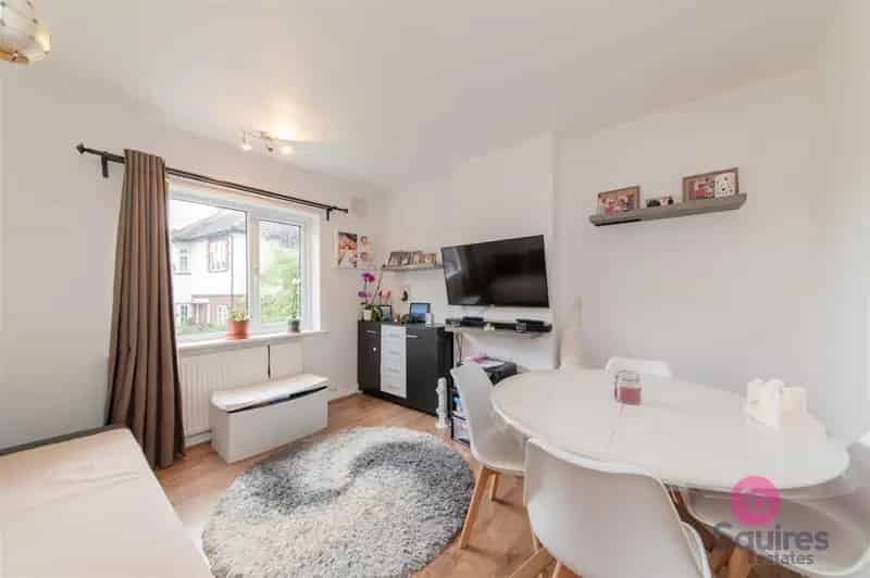 2 Bedroom Flat House to Rent