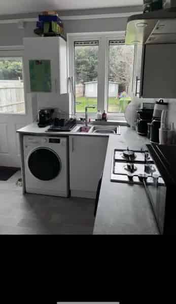 Three Bedroom Semi Detached House in Richmond upon Thames