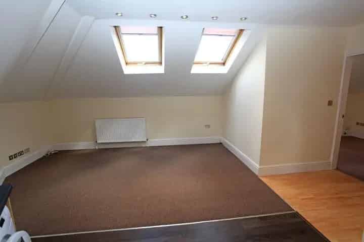 2 Bedroom Flat Near Southmead Hospital Westbury on Trym