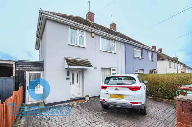 3 Bedroom Semi-Detached House to Rent