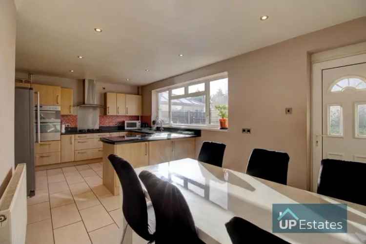 4 Bedroom Detached House for Sale in Coventry