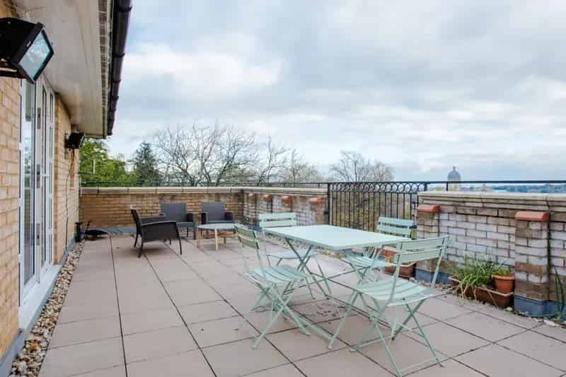 Flat For Sale , London, England