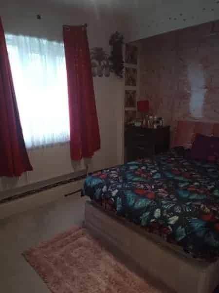 2 Bed Secure Council Flat Hackney Near London Fields Station