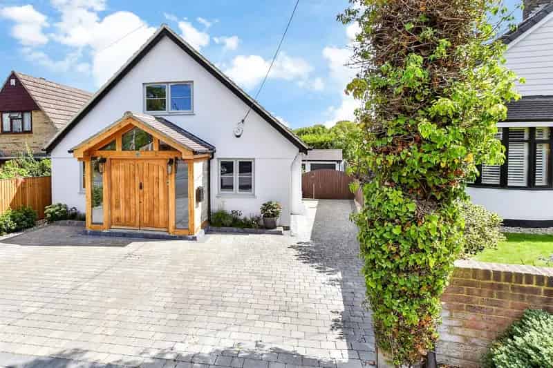 4 bedroom chalet for sale