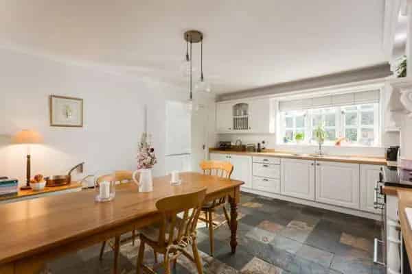 Century House: Exquisite Georgian-Style Residence in East Yorkshire