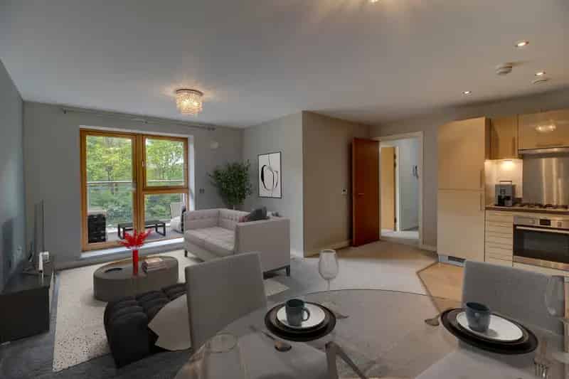 2 Bedroom Flat House to Rent Near Cabot Circus