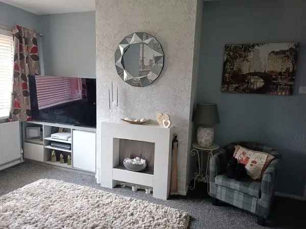 Bungalow For Rent in Bradford, England